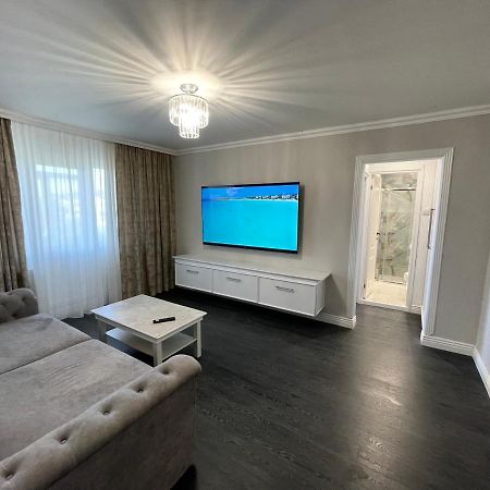 White Residence ไกรโอวา ภายนอก รูปภาพ